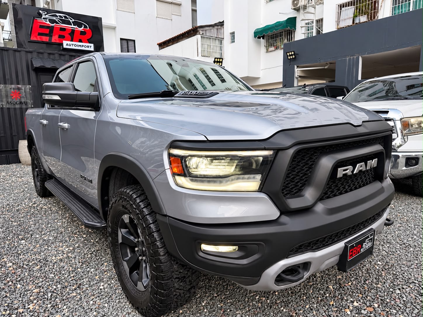 Dodge RAM 1500 Rebel 2020 Foto 7322155-1.jpg