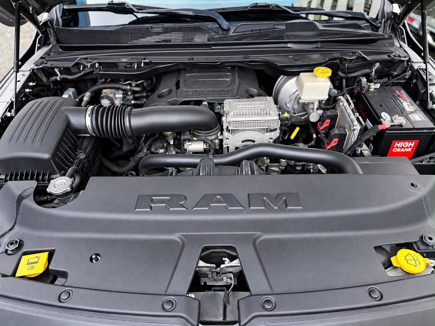Dodge RAM 1500 Rebel 2020 Foto 7322155-9.jpg