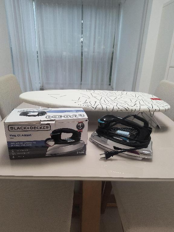 Plancha BlackDecker Clasica con Tabla de planchar incluida. Foto 7322382-2.jpg