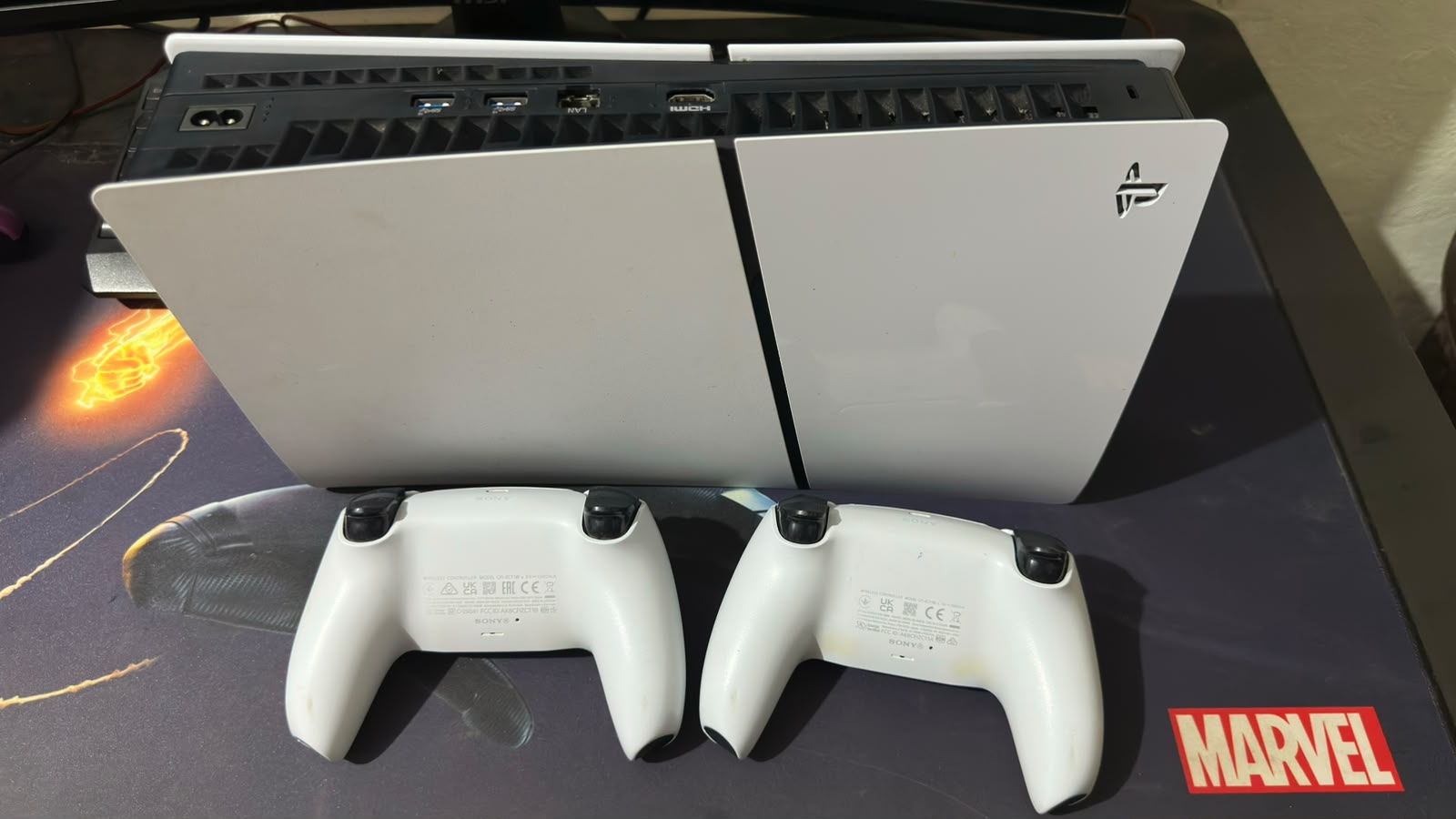 PLAYSTATION 5 SLIM 1TB  2 Controles Foto 7322388-3.jpg