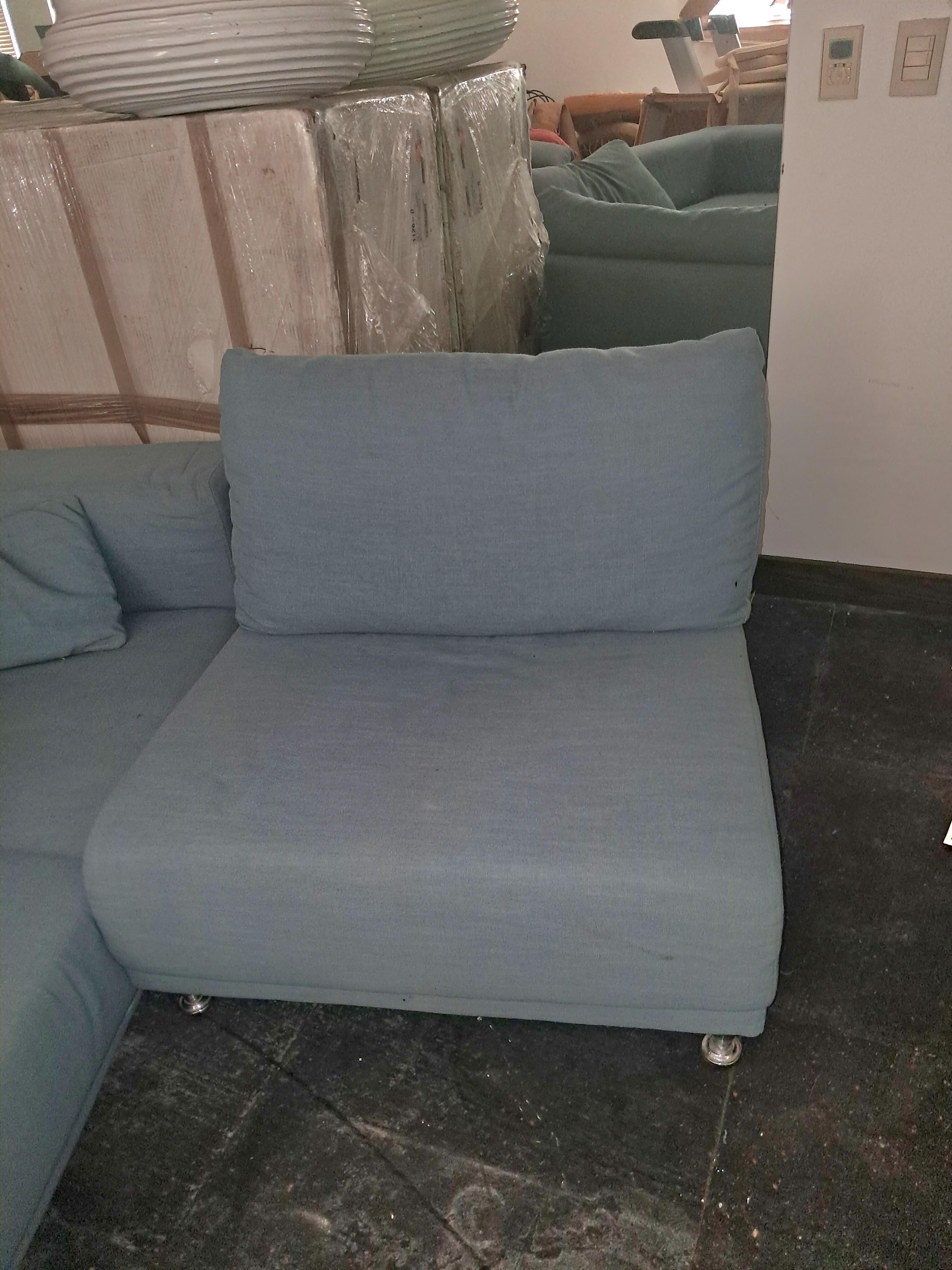 MUEBLE TIPO L COLOR AZUL CLARO Foto 7322661-3.jpg