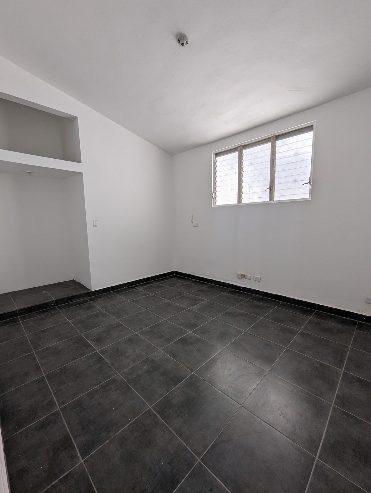 LOCAL COMERCIAL PARA ALQUILER GAZCUE Foto 7322662-13.jpg