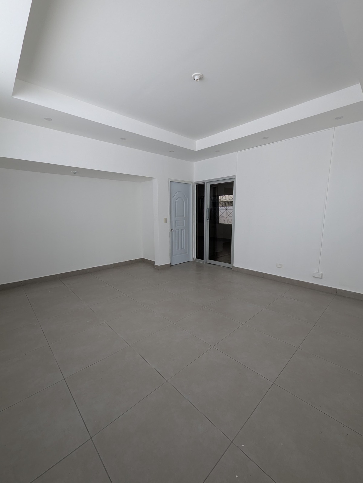 LOCAL COMERCIAL PARA ALQUILER GAZCUE Foto 7322662-6.jpg