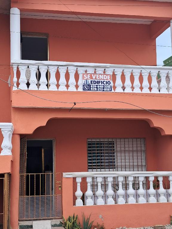 EDIFICIO EN VENTA CON 11 APARTAMENTOS ALQUILADOS. Foto 7322679-1.jpg