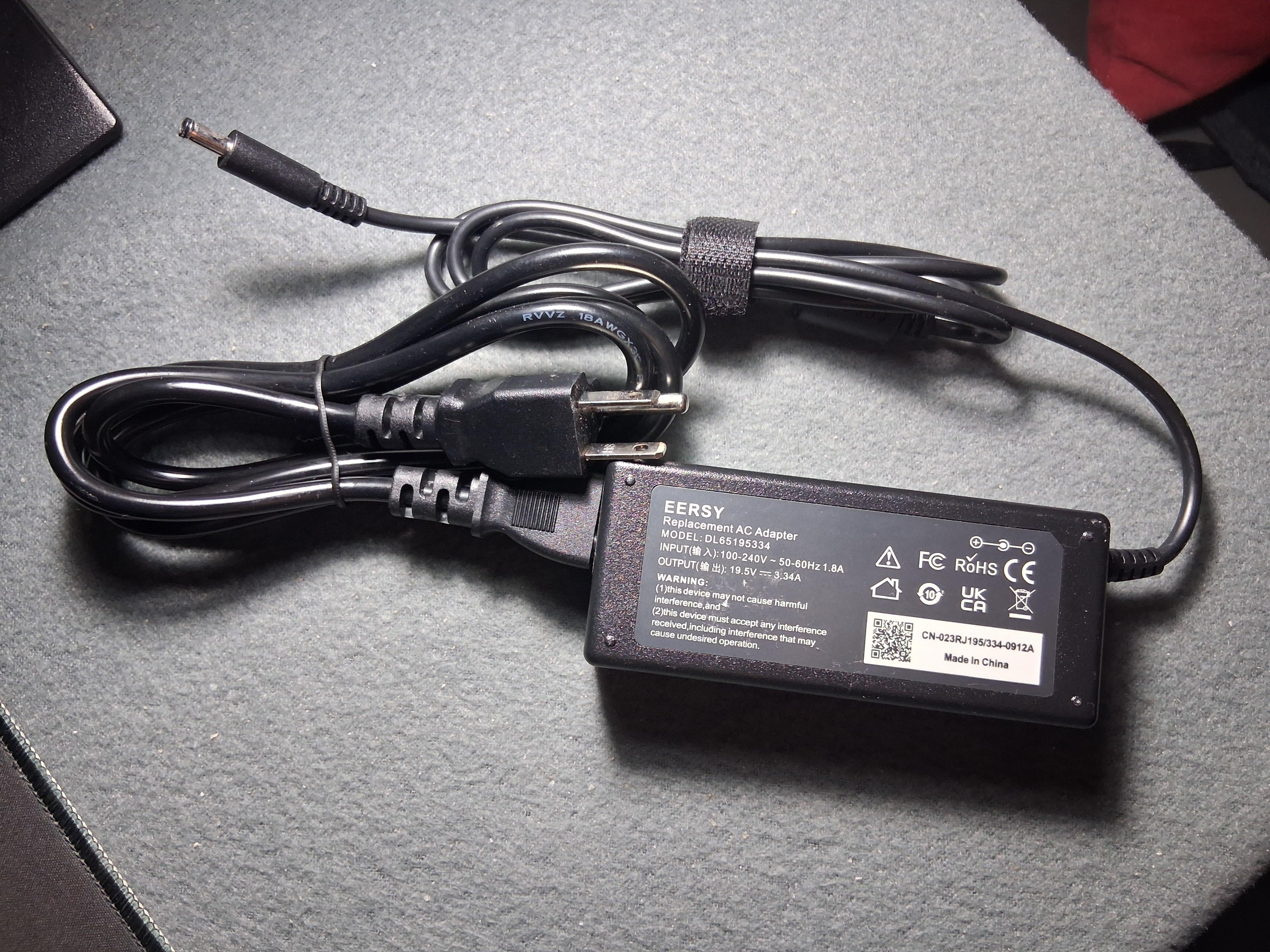 Cargador / Adaptador de Corriente Dell 19.5V 3.34A 65W Laptops y Monit Foto 7322686-4.jpg