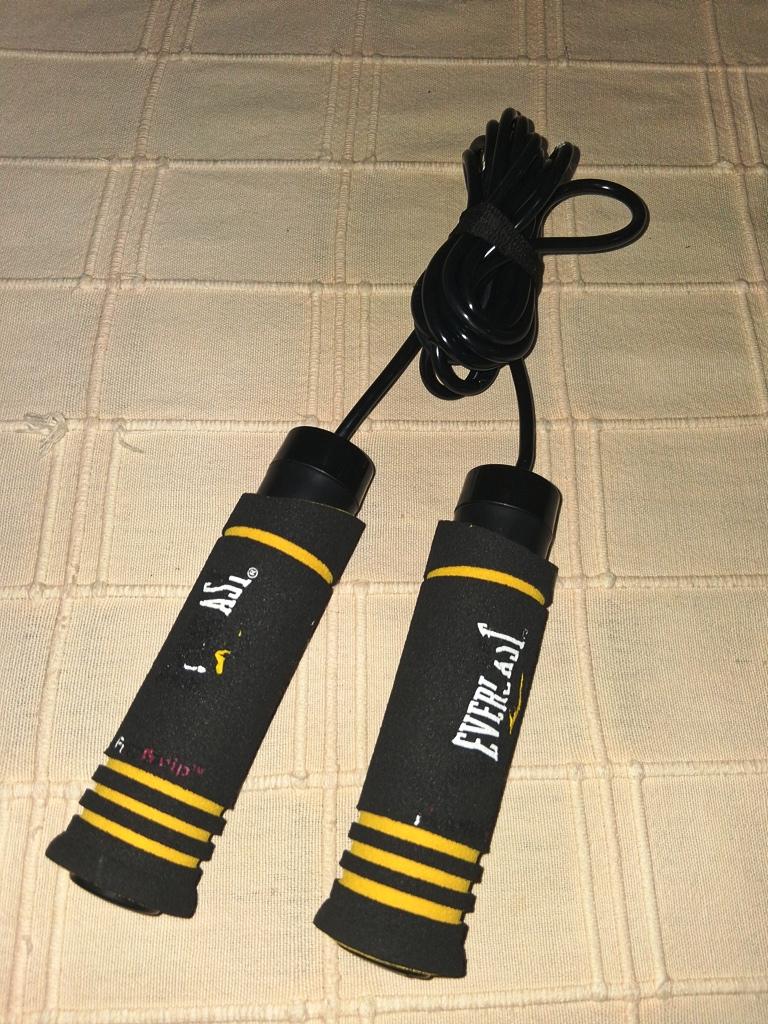 Cuerda de Saltar con Peso Everlast Evergrip  Foto 7322714-2.jpg