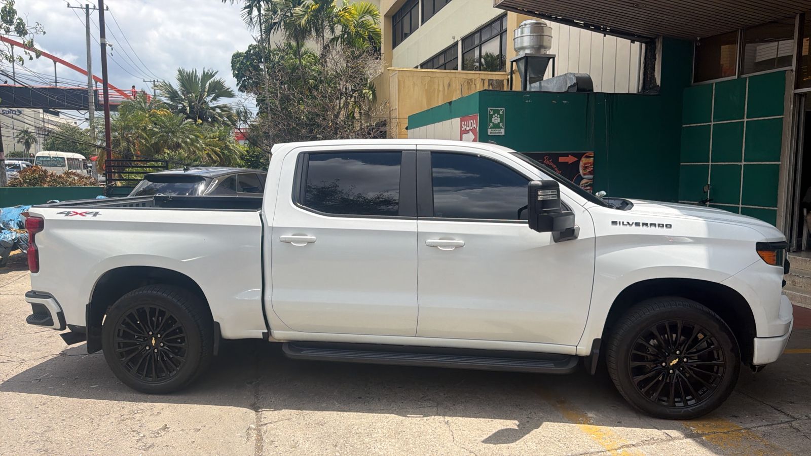 SILVERADO 2022 CUSTOM 4X4 Foto 7323060-5.jpg