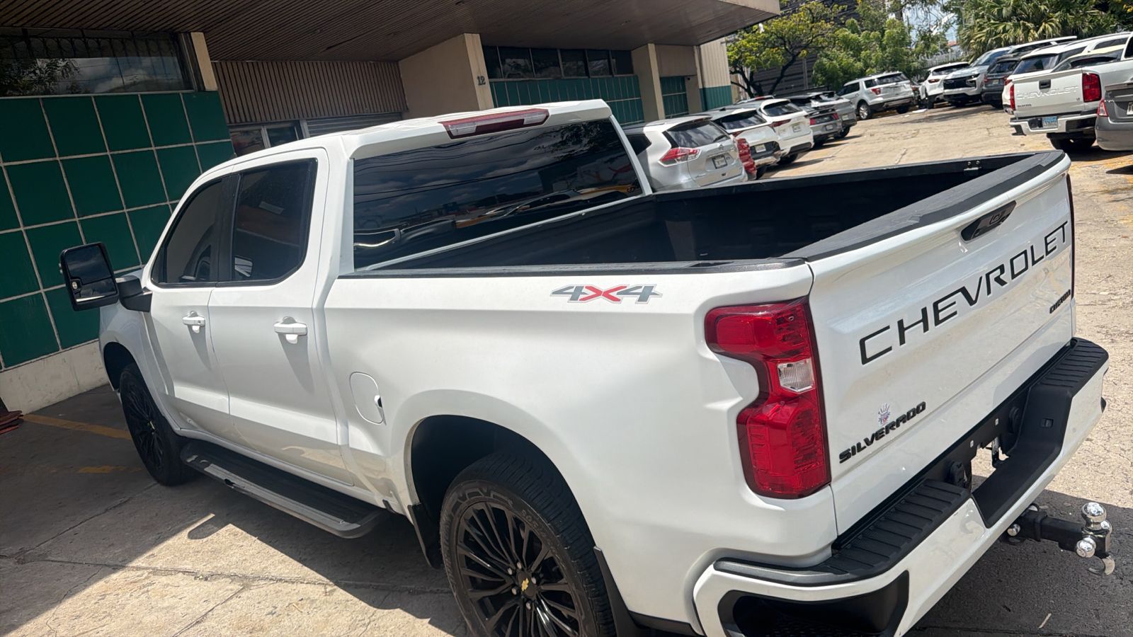 SILVERADO 2022 CUSTOM 4X4 Foto 7323060-8.jpg
