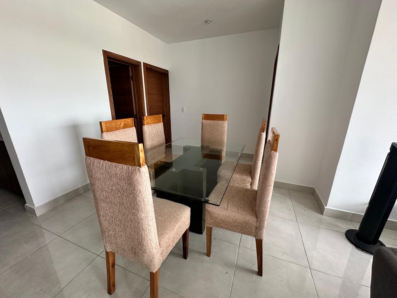 Comedor de 6 Sillas con tope de cristal Foto 7323107-1.jpg