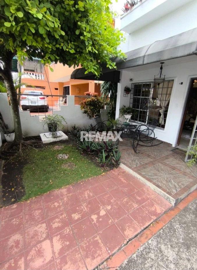 Casa en venta en reparto los 3 ojos Santo Domingo Este Foto 7323110-4.jpg