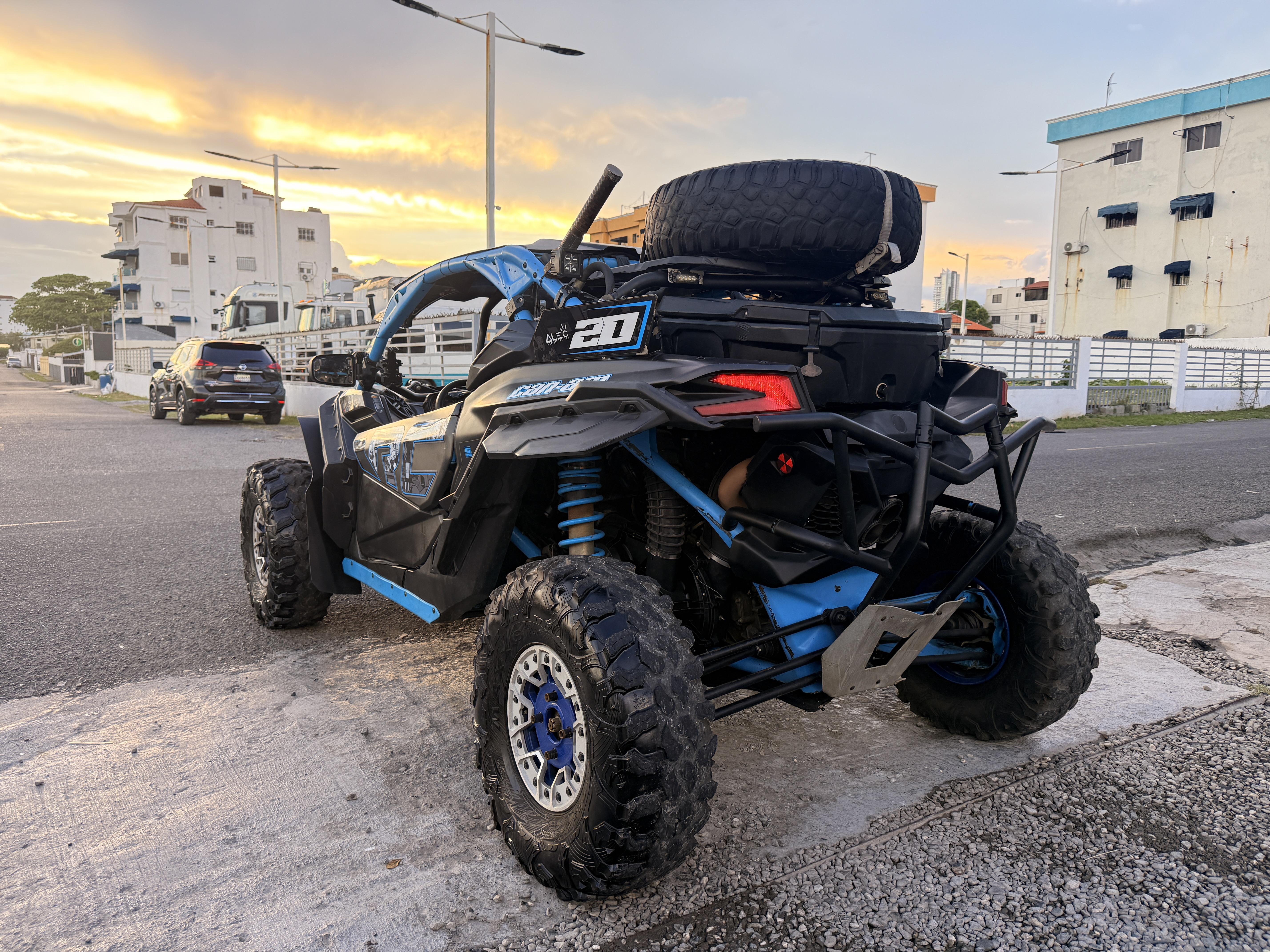 CAN-AM MAVERICK X3 XRS 2017 Foto 7323128-4.jpg