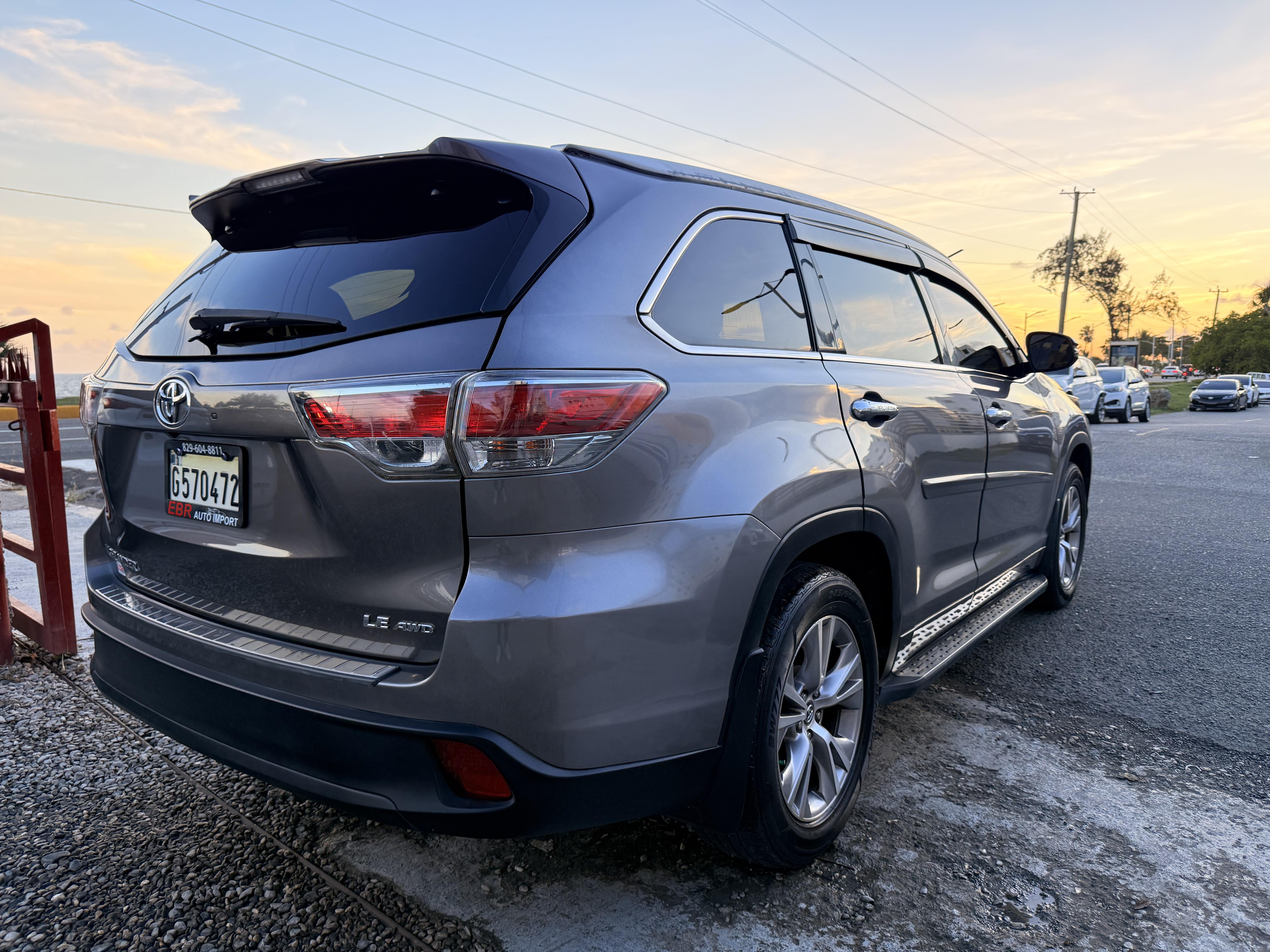Toyota Highlander LE Plus AWD 2016 Foto 7323130-3.jpg