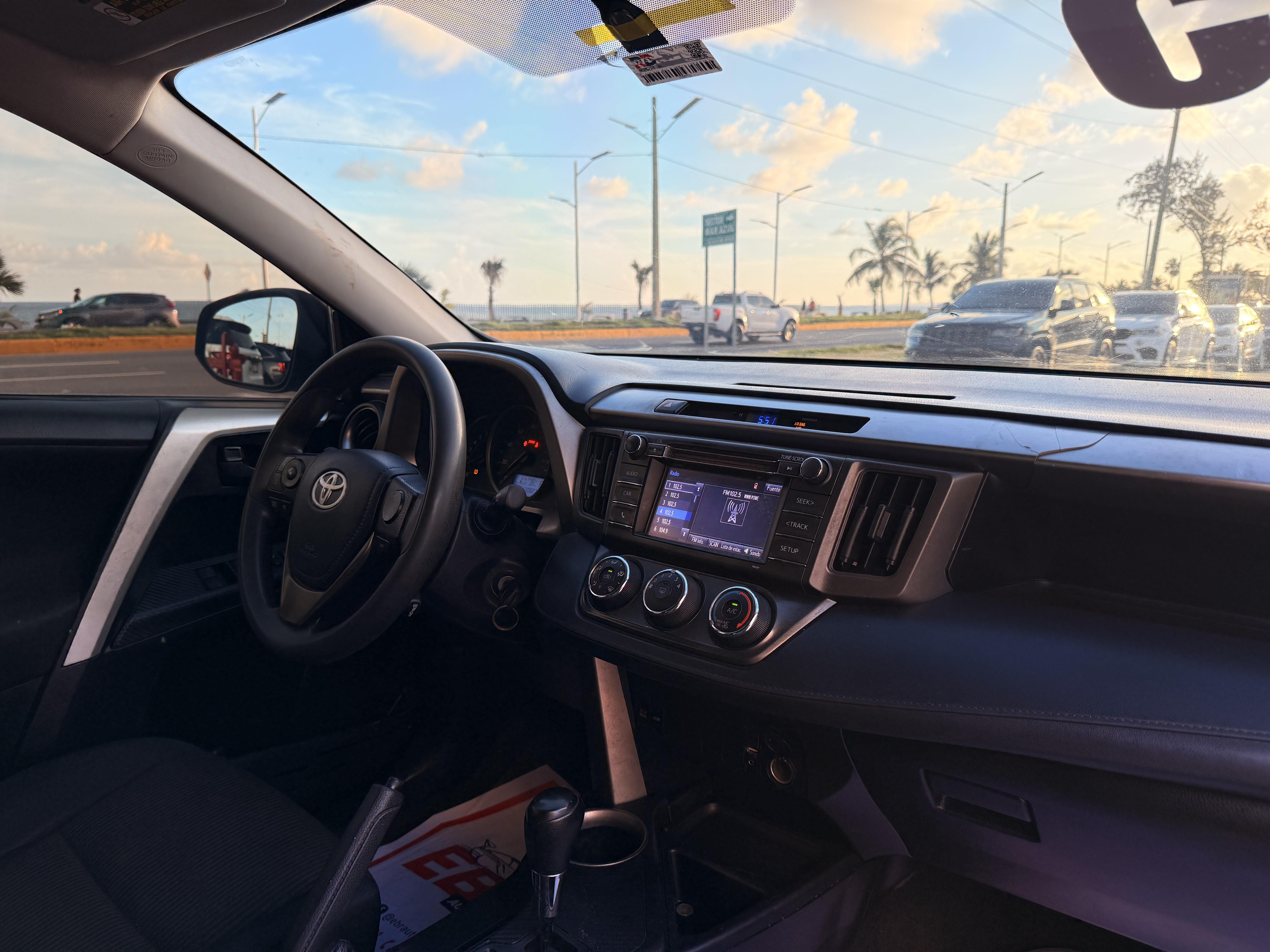 Toyota Rav4 LE 2015 Foto 7323133-7.jpg