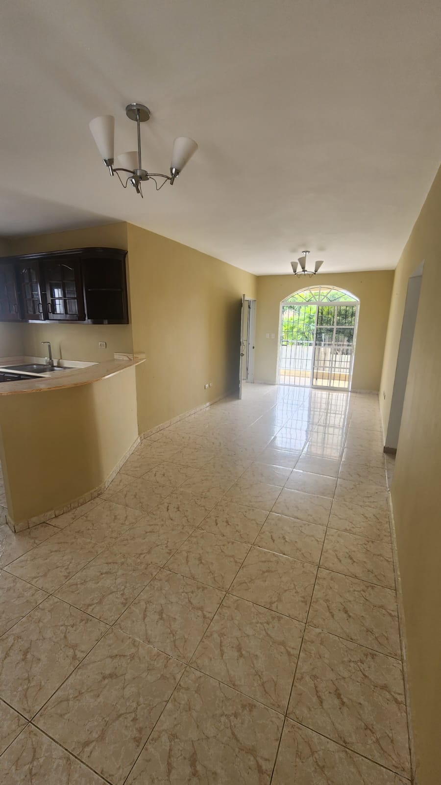 Espacioso Apartamento  en 2do nivel Foto 7323546-1.jpg