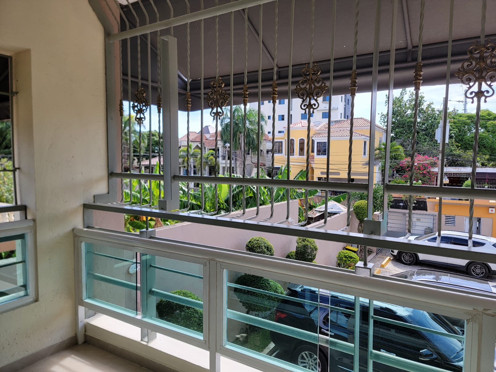 VENDO CONFORTABLE Y AMPLIO APARTAMENTO EN SANTO DOMINGO ESTE. 2DO. NIV Foto 7323643-6.jpg