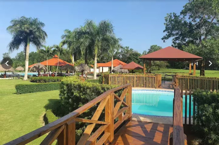 CASA AZUL EN VENTA  LAGOS DE REYES GUERRA Foto 7323655-1.jpg
