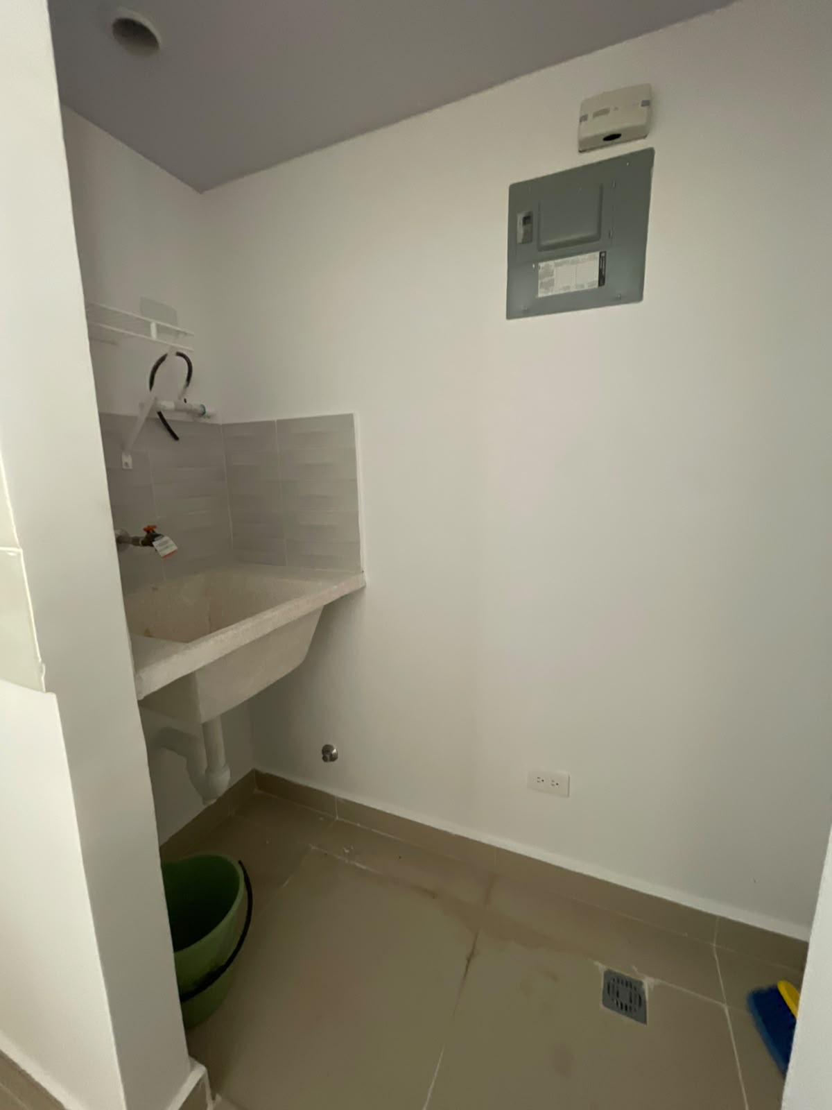 Alquiler de Apartamento próximo a la Ciudad Juan Bosch. Foto 7323670-4.jpg