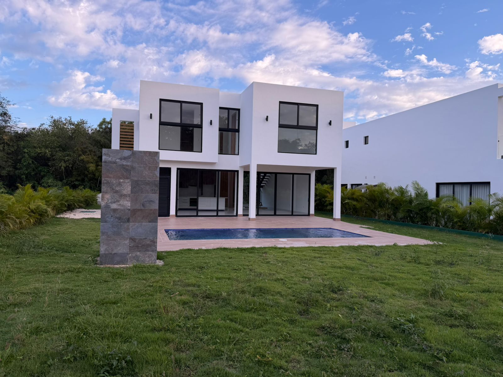 Vendo villa en playa nueva romana Foto 7323742-3.jpg