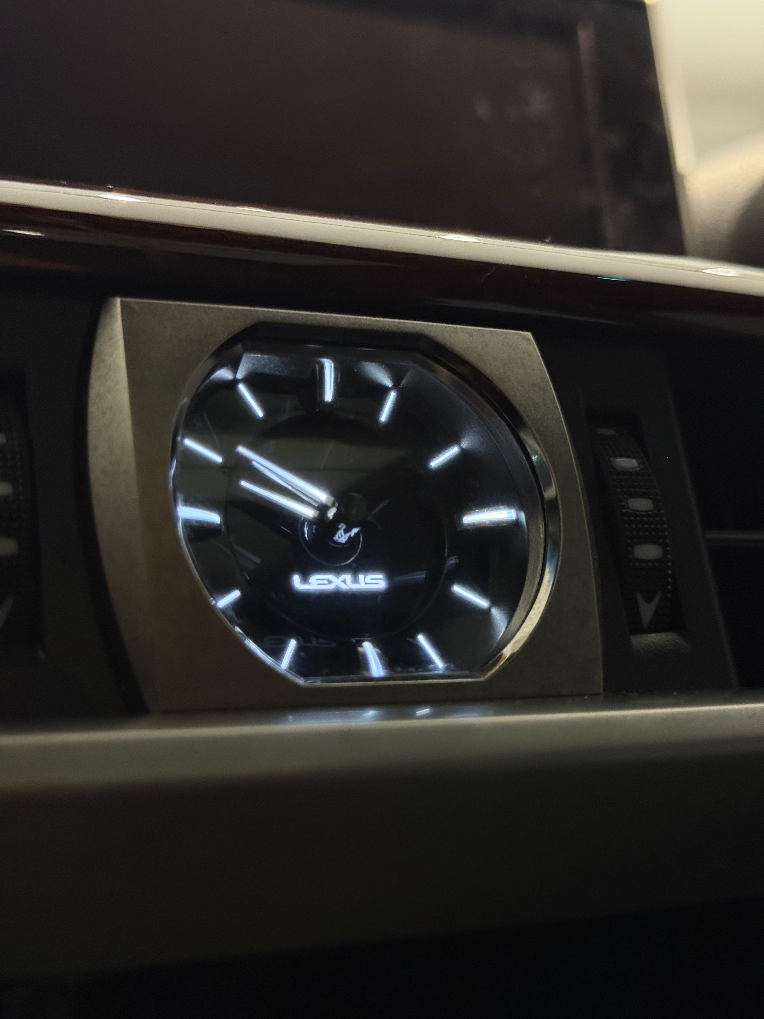 Lexus LX570 2019 - 72000usd Foto 7323898-13.jpg