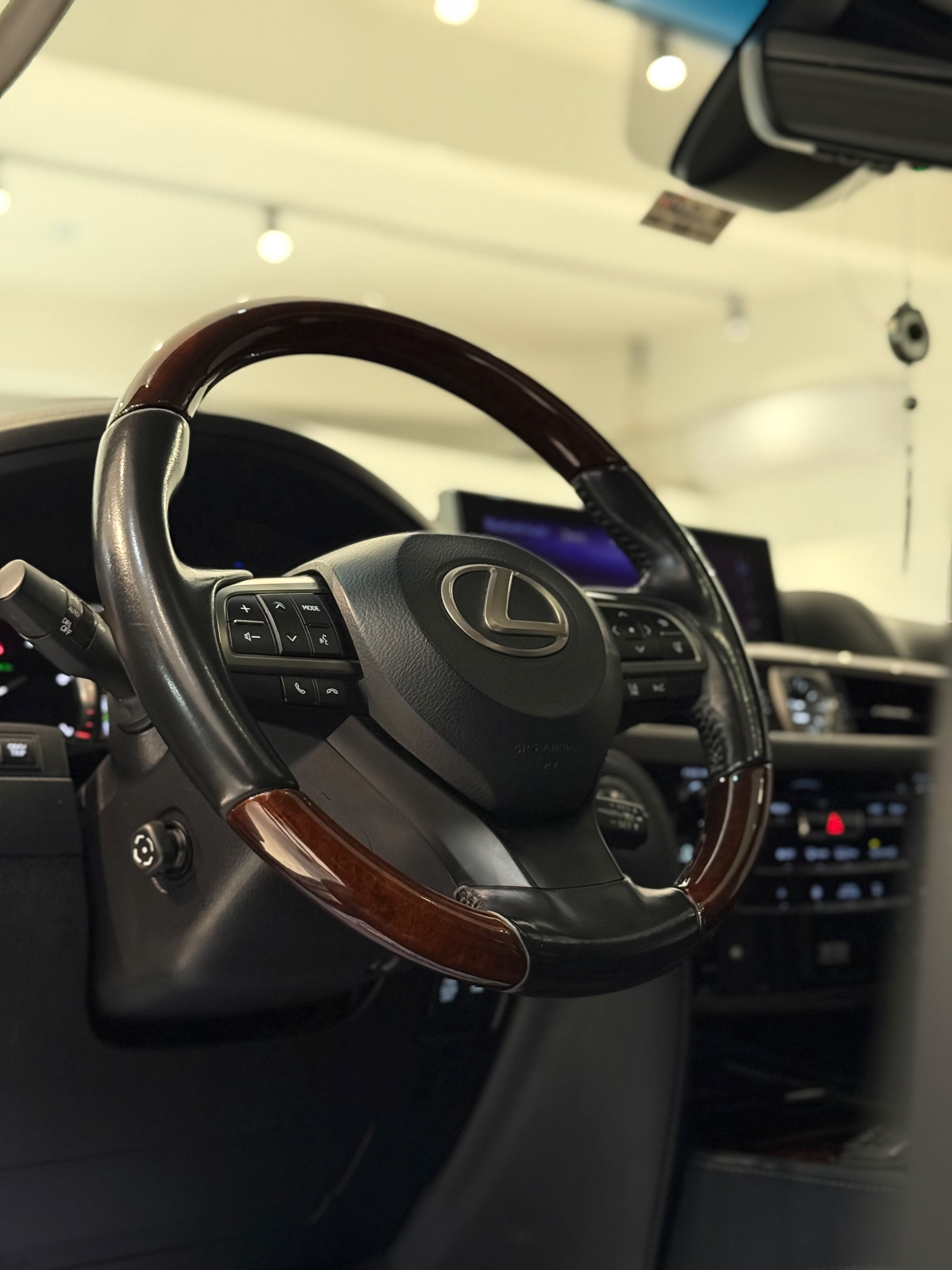 Lexus LX570 2019 - 72000usd Foto 7323898-9.jpg