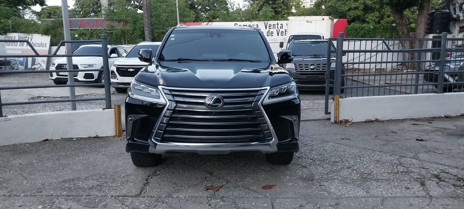LEXUS LX 570 2017  Foto 7323907-2.jpg