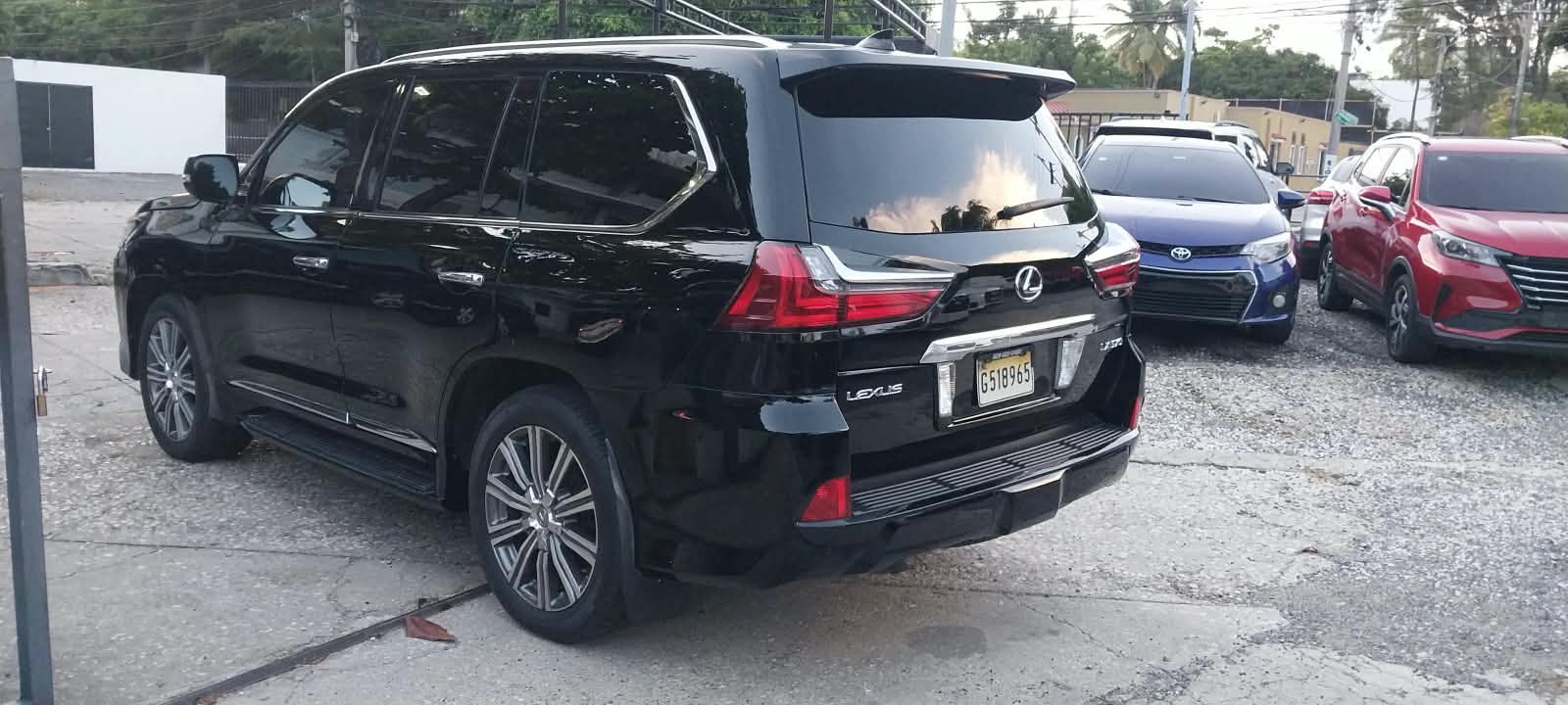 LEXUS LX 570 2017  Foto 7323907-6.jpg