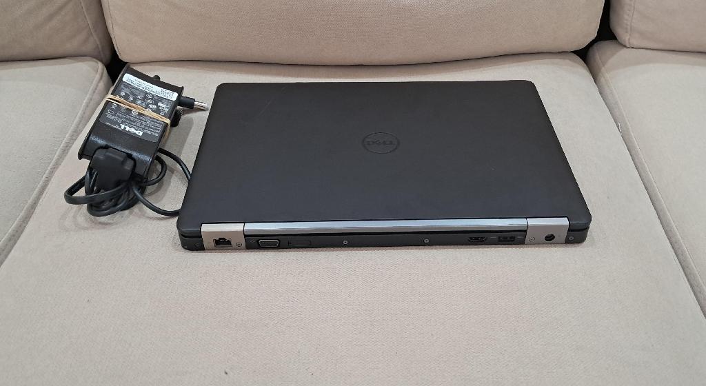 Laptop Dell E5470 8GB SSD M2 i5 2.4Ghz 128GB Disco solido Foto 7323912-2.jpg