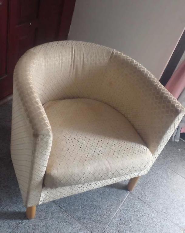 Vendo juego de comedor y mueble Foto 7323920-1.jpg