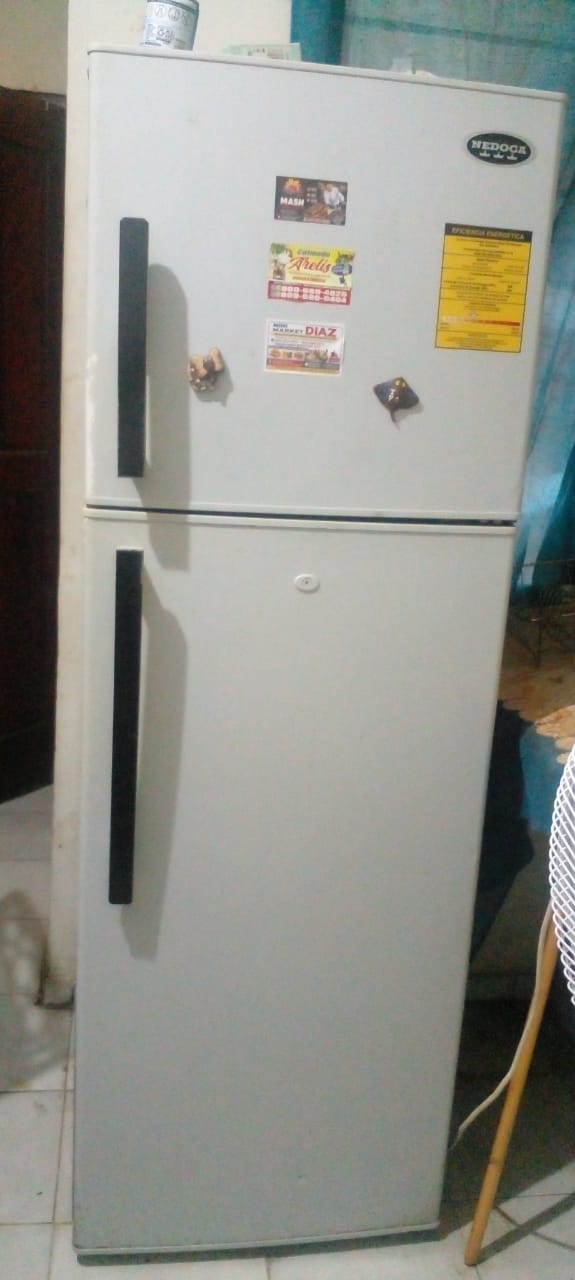 Nevera / Refrigerador Nedoca Blanco de 2 Puertas - En Buen Estado Foto 7323997-1.jpg