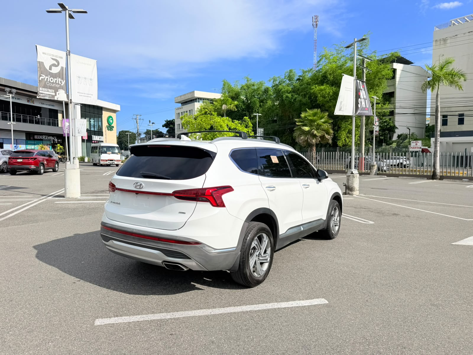 Hyundai Santafe   Modelo SEL plus  Año 2022 Foto 7324027-4.jpg