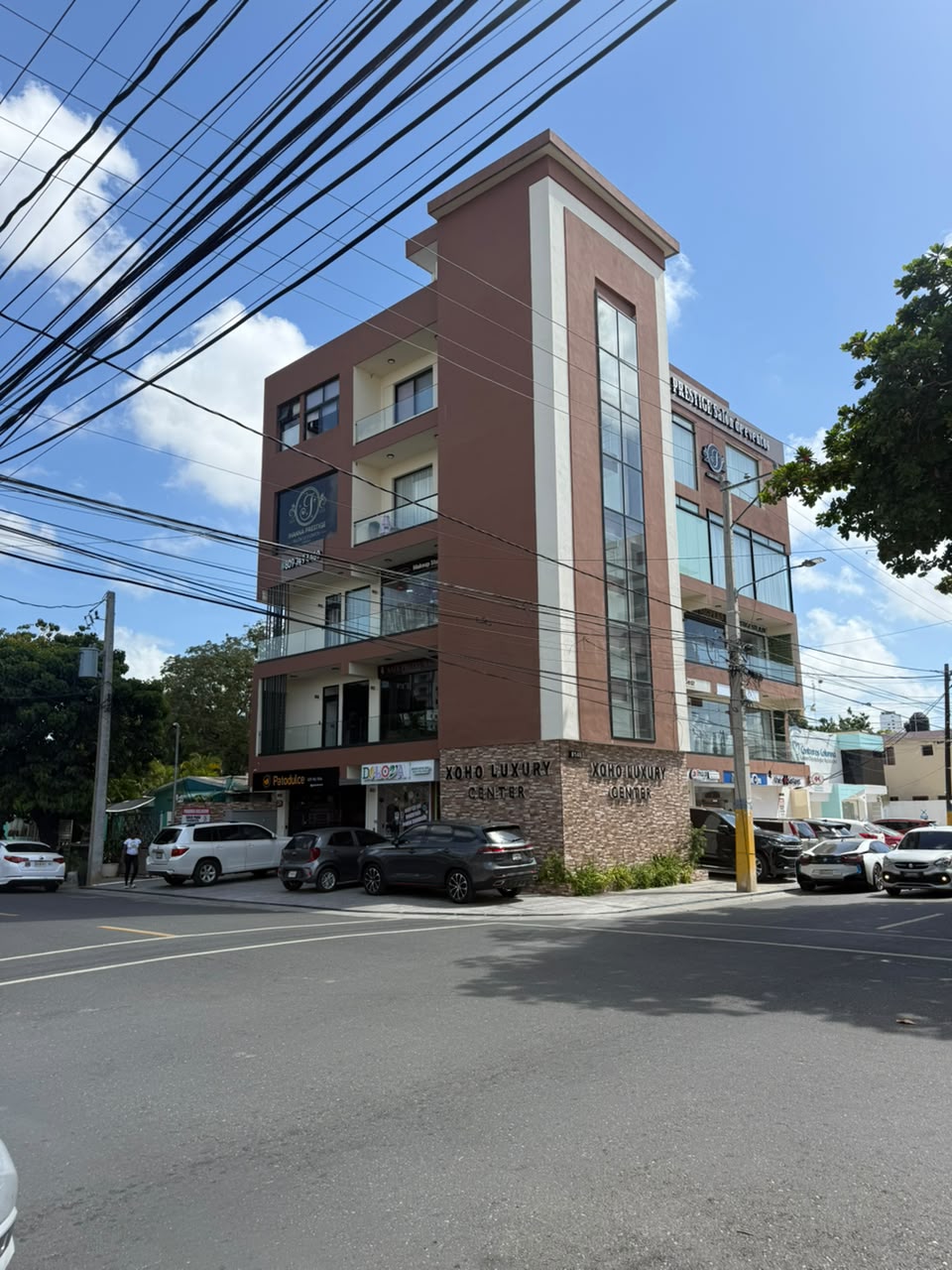 XOHO LUXURY CENTER  Exclusiva y moderna plaza comercial  Foto 7324095-9.jpg