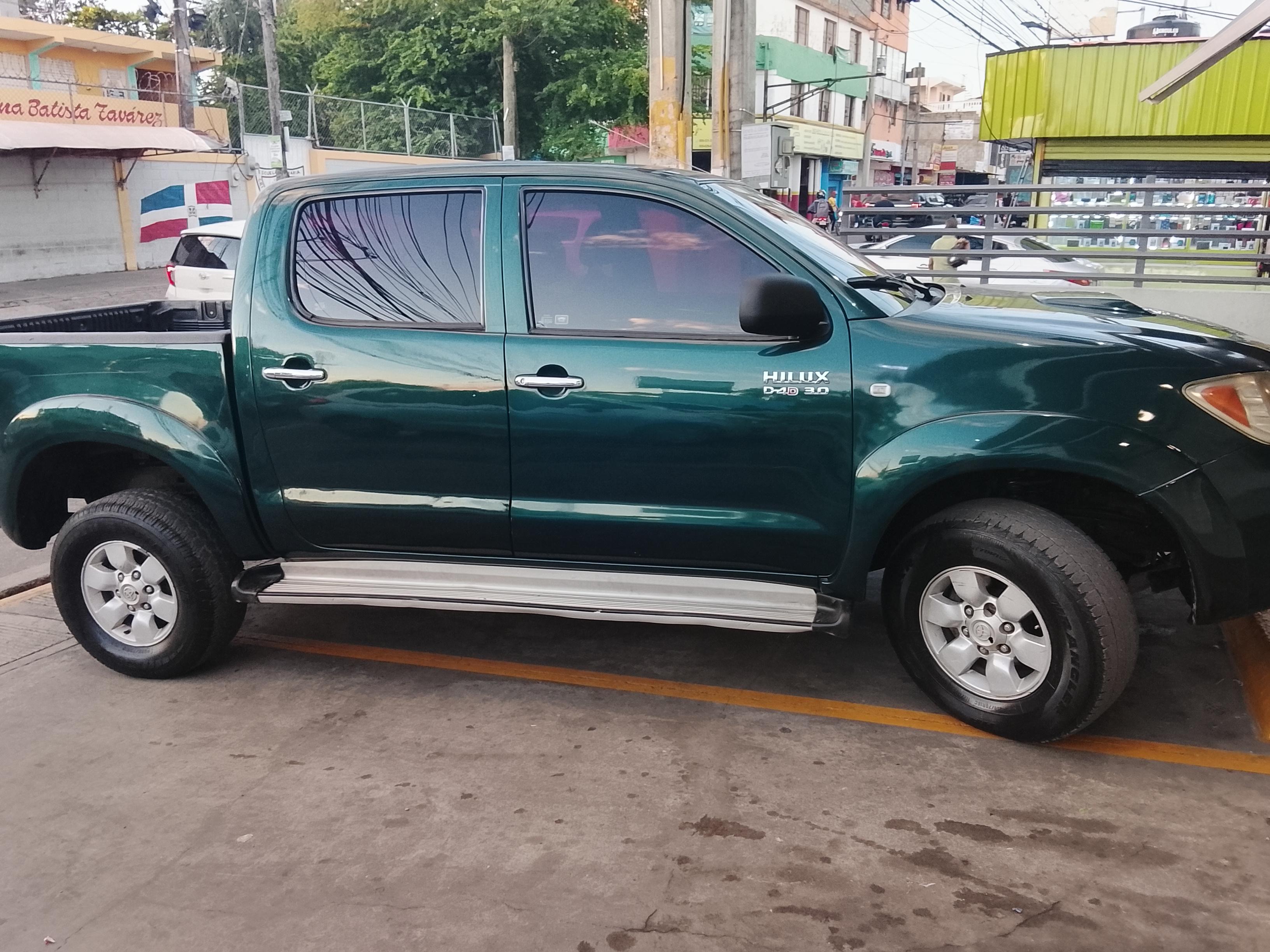 Camioneta Toyota Hilux en Santo Domingo Oeste Foto 7324258-8.jpg