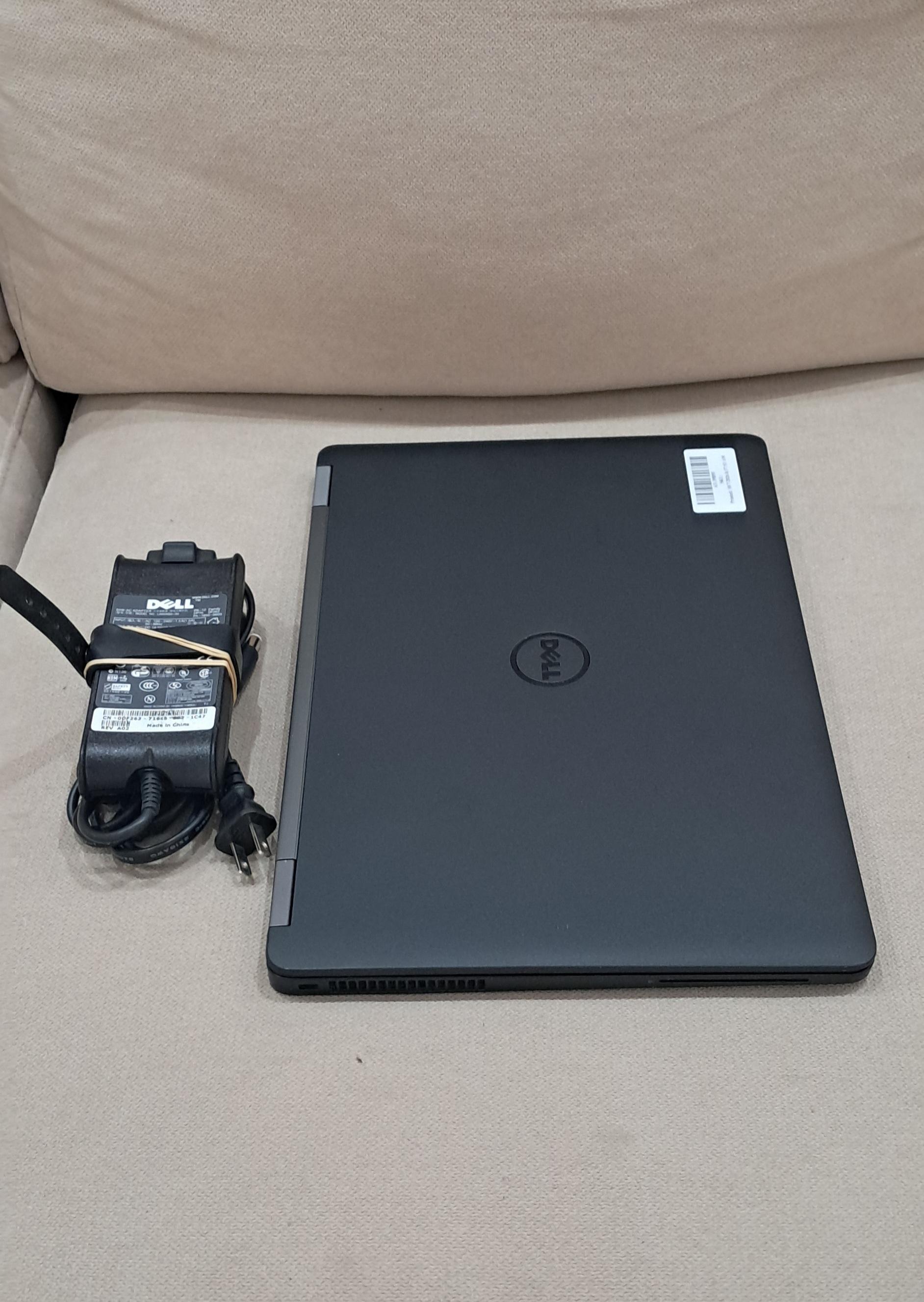 Laptop Dell 8GB 256GB SSD M.2 i7 2.8Ghz E7470 Foto 7324442-6.jpg