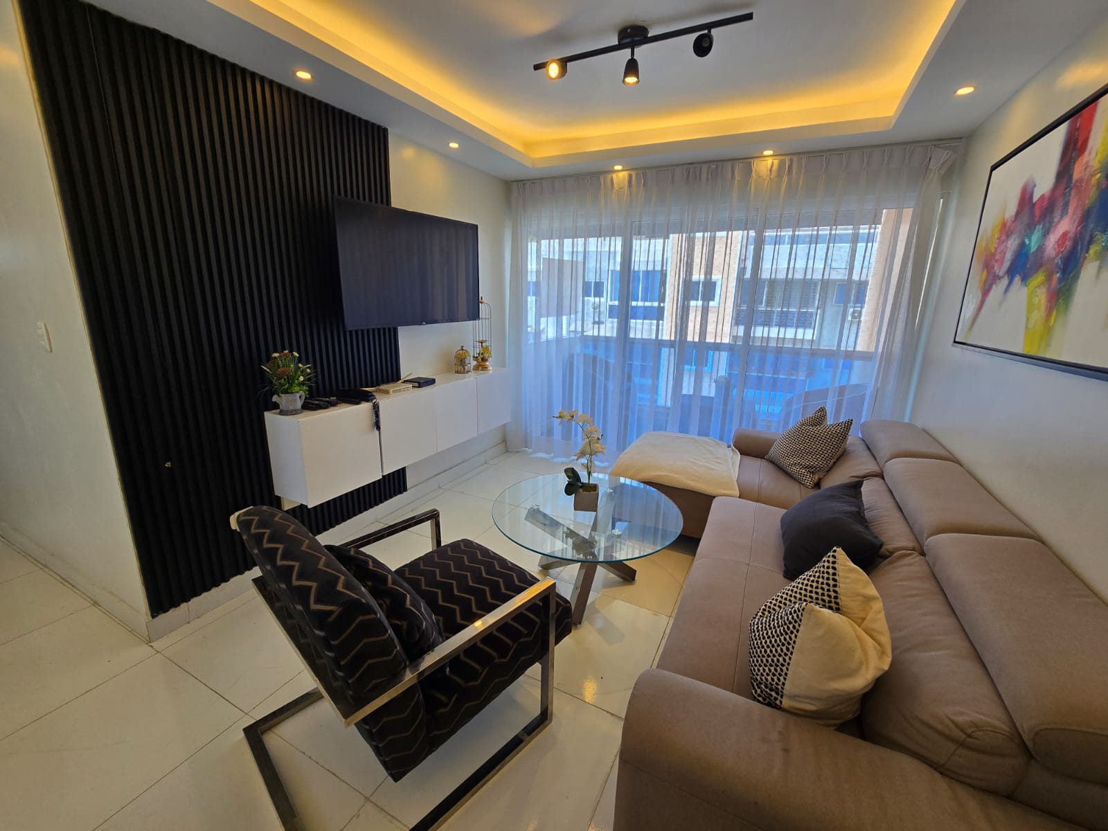 Apartamento con Terraza en Villas Naco Km 13 Autopista Duarte entrando Foto 7324445-1.jpg