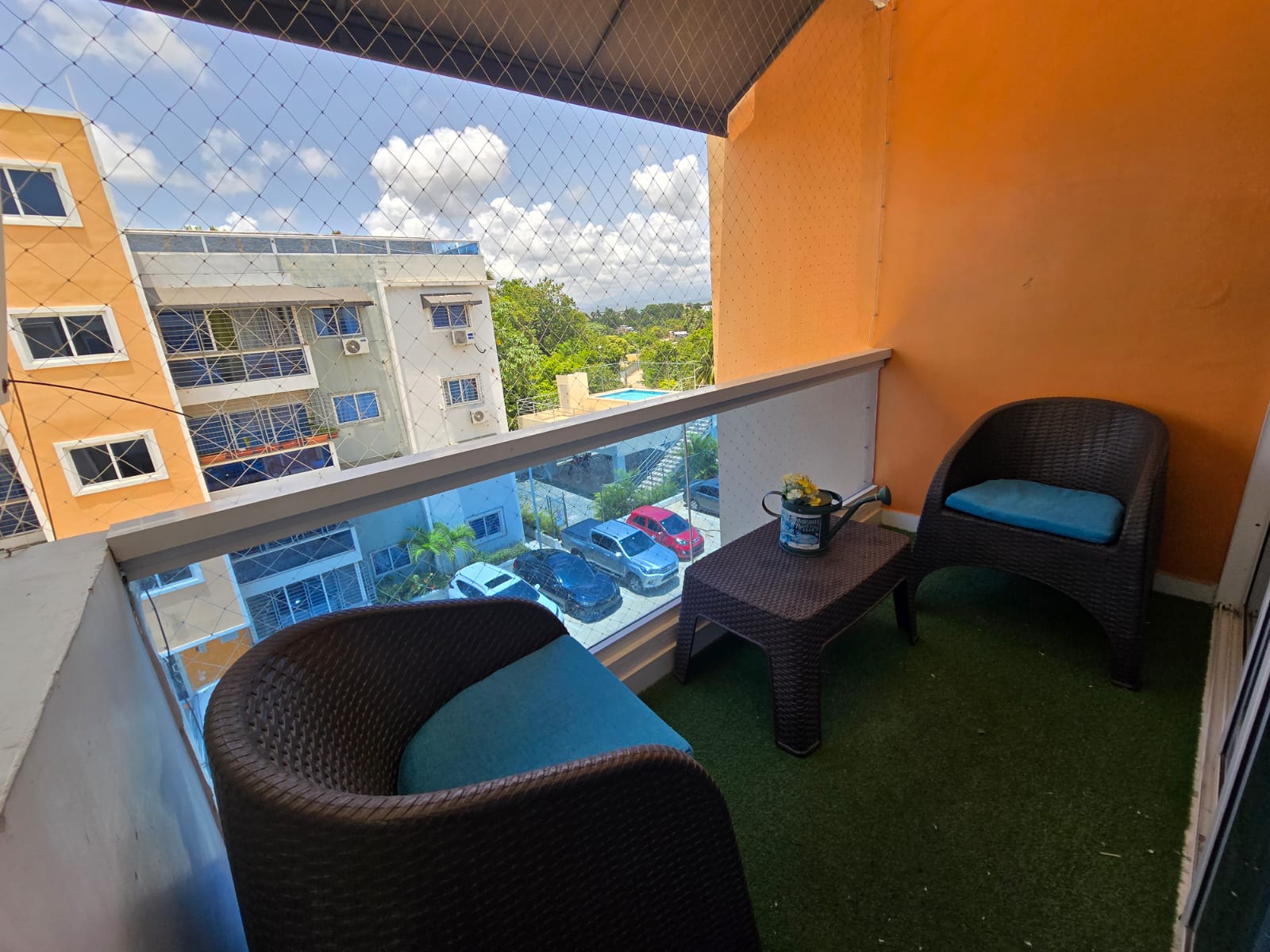 Apartamento con Terraza en Villas Naco Km 13 Autopista Duarte entrando Foto 7324445-6.jpg