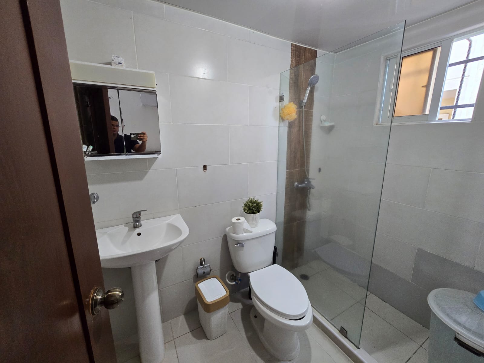 Apartamento en el Residencial Monumental Santo Domingo Oeste.   Foto 7324463-2.jpg