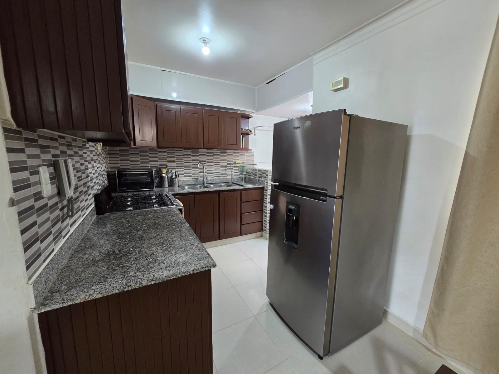 Apartamento en el Residencial Monumental Santo Domingo Oeste.   Foto 7324463-7.jpg