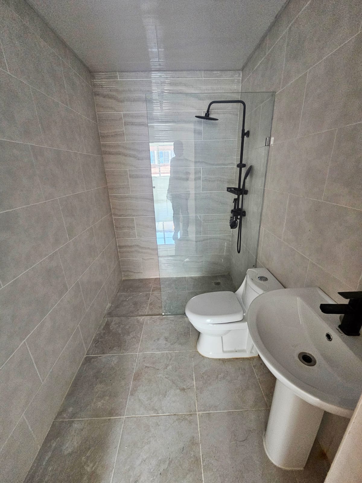 Apartamento Nuevo con terraza en Don Honorio RD11250000  - 2do piso co Foto 7324470-9.jpg