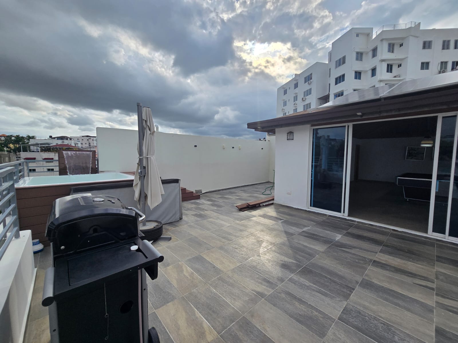 Apartamento con Terraza privada EL CONDADO proximo a Carrefour  307mt2 Foto 7324471-3.jpg