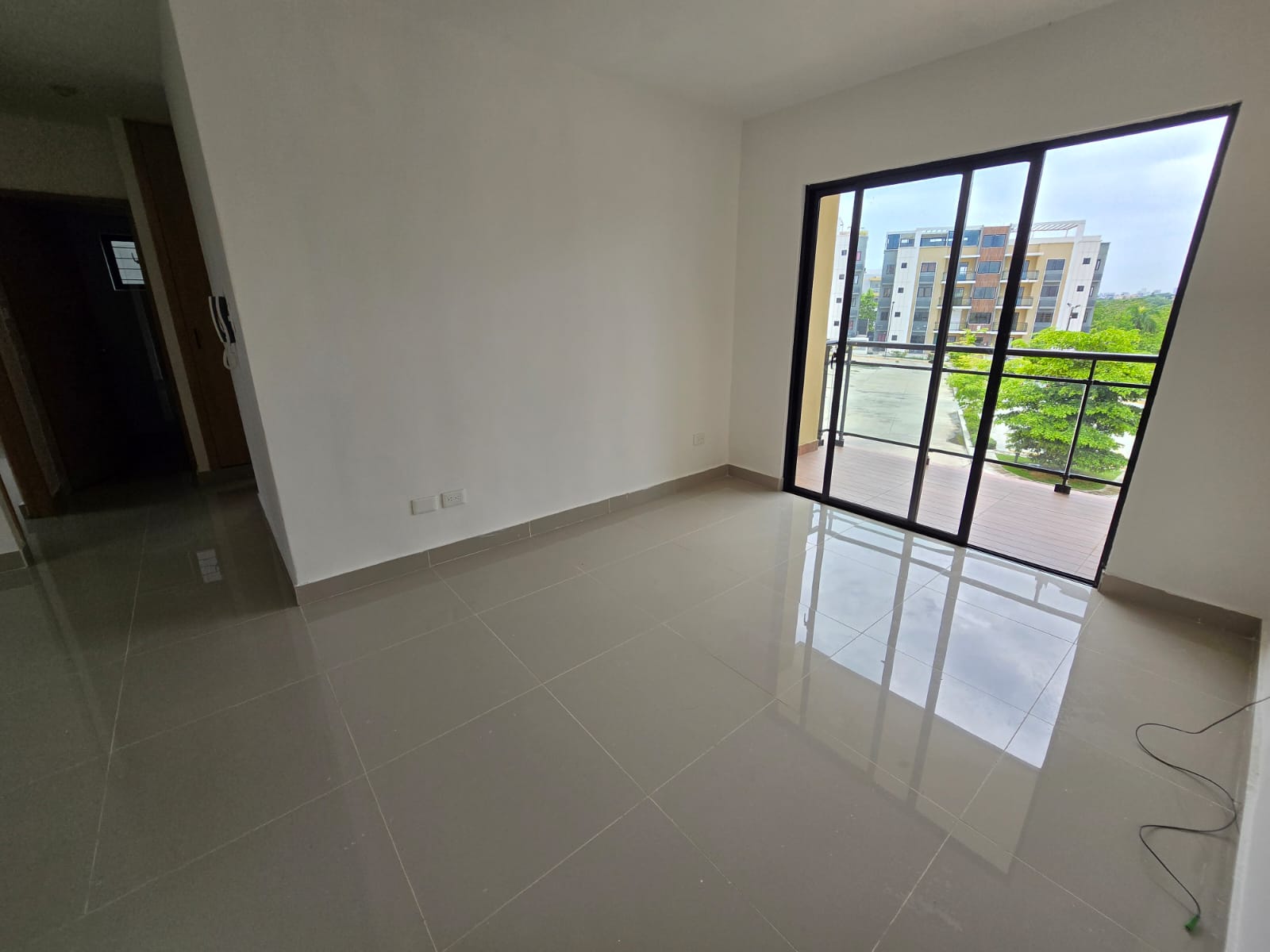 Apartamento en 2do Piso Detrás de la Embajada Americana Residencial Au Foto 7324476-15.jpg