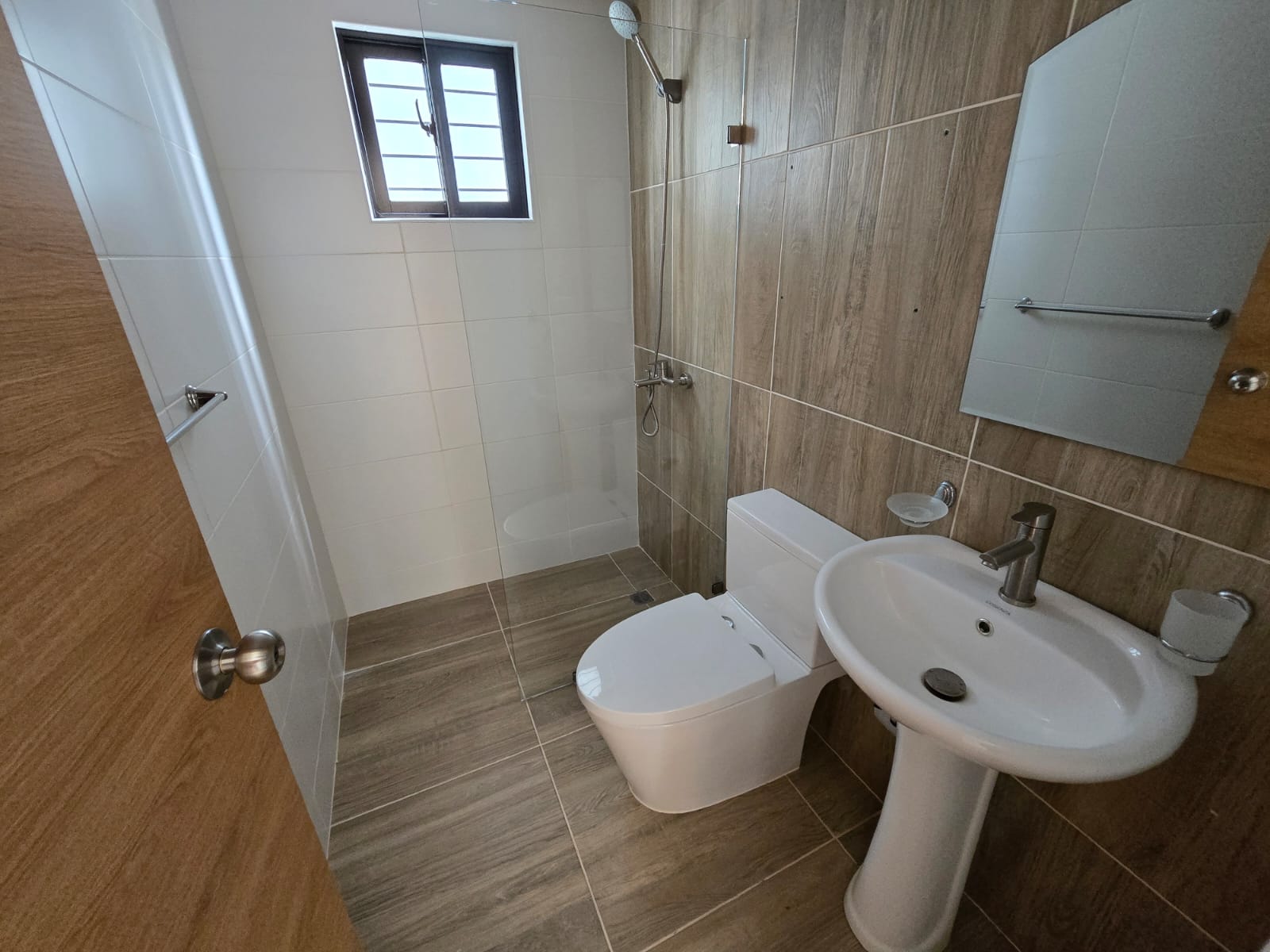 Apartamento en 2do Piso Detrás de la Embajada Americana Residencial Au Foto 7324476-9.jpg