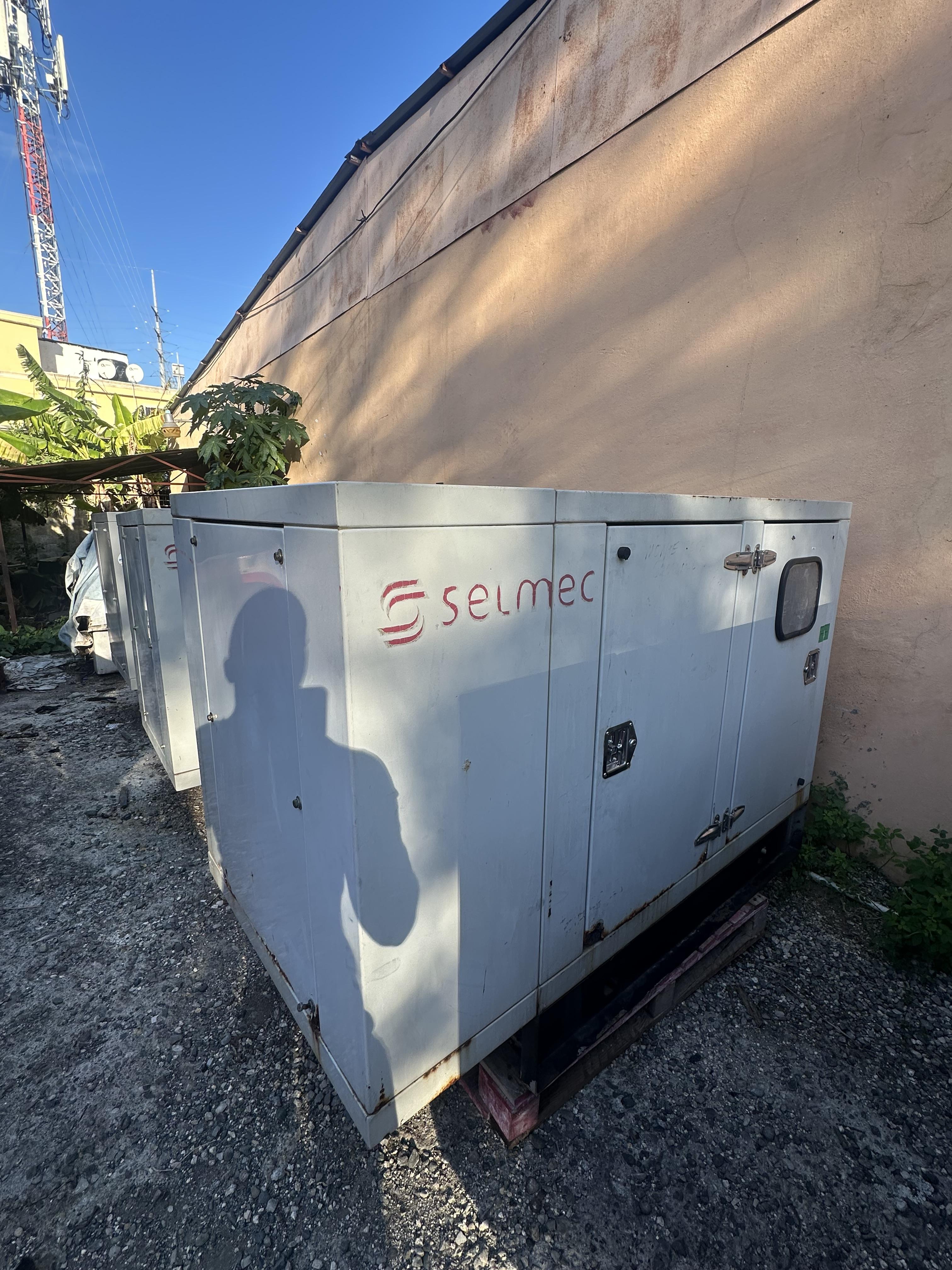PLANTA ELÉCTRICA SELMEC DE 16 Y 20 KW SÚPER SILENCIOSAS Foto 7324672-2.jpg