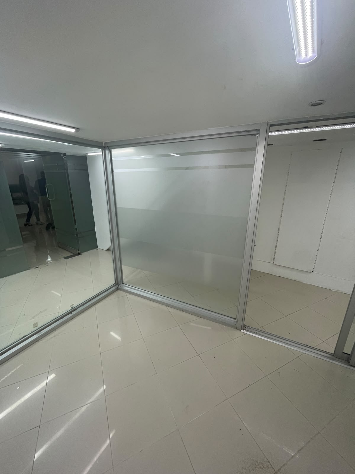 SE ALQUILA LOCAL COMERCIAL EN PLAZA DIAMOND MALL Foto 7324721-2.jpg