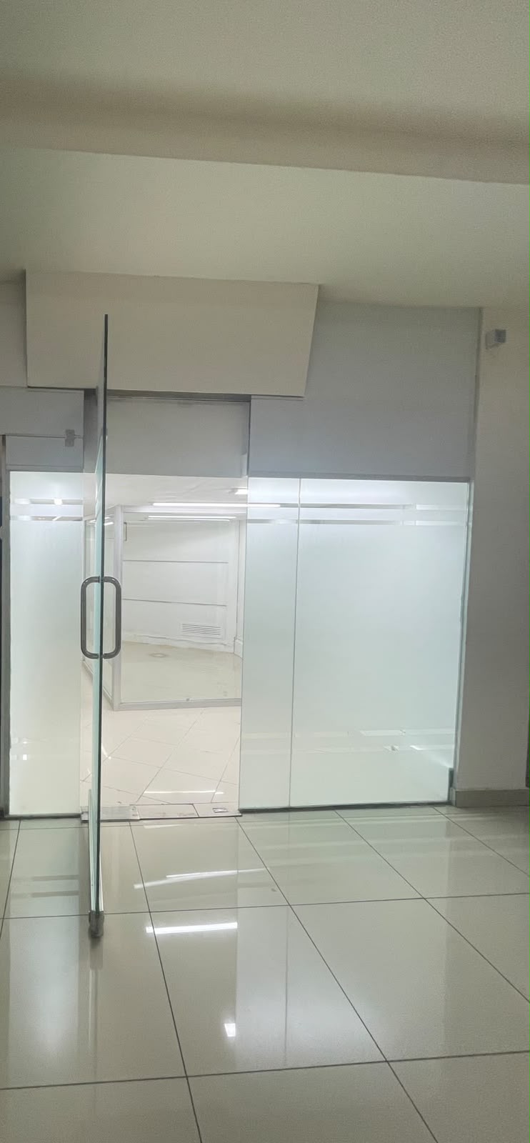 SE ALQUILA LOCAL COMERCIAL EN PLAZA DIAMOND MALL Foto 7324721-9.jpg