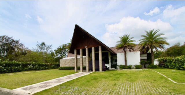 Descubre esta espectacular Villa en Guavaberry Golf  Country Club Foto 7324776-1.jpg