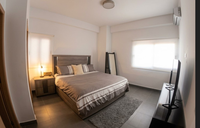 APARTAMENTO AMUEBLADO EN ALQUILER  BELLA VISTA Foto 7324782-5.jpg